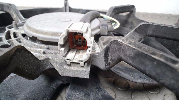 Foto: ELEKTROLÜFTER eines Mazda 6 Sport Kombi 2.2 CD DPF Business