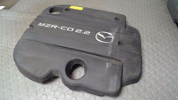 Foto: MOTORABDECKUNG eines Mazda 6 Sport Kombi 2.2 CD DPF Business