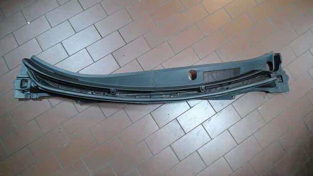 Foto: WINDLAUF ( 2 TEILIG ) eines Mazda 6 Sport Kombi 2.2 CD DPF GLi
