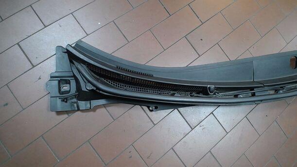 Foto: WINDLAUF ( 2 TEILIG ) eines Mazda 6 Sport Kombi 2.2 CD DPF GLi
