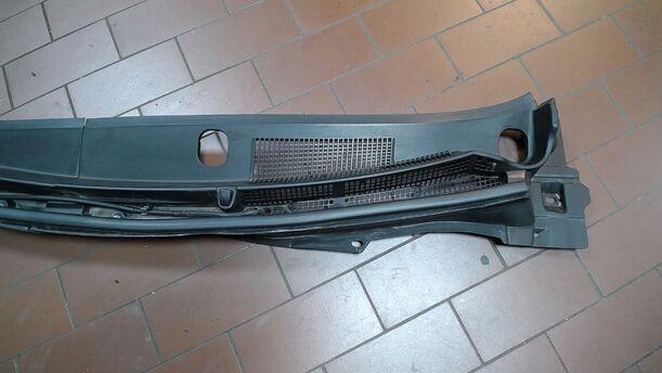 Foto: WINDLAUF ( 2 TEILIG ) eines Mazda 6 Sport Kombi 2.2 CD DPF GLi