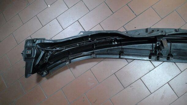 Foto: WINDLAUF ( 2 TEILIG ) eines Mazda 6 Sport Kombi 2.2 CD DPF GLi