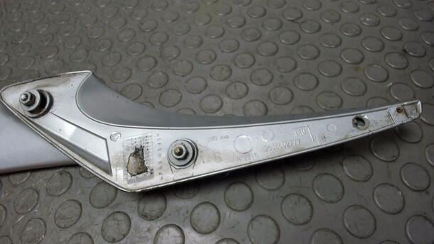 Foto: SPOILER / REILING HECKKLAPPE LINKS eines Peugeot 206 CC 110 GLi