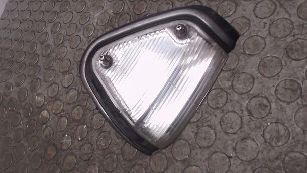 Foto: STANDLICHT RECHTS eines Toyota Starlet 1.0 DX (DLX)