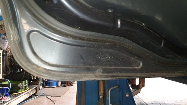 Foto: TÜR HINTEN LINKS eines Ford S-Max 2.0 TDCi DPF DX (DLX)