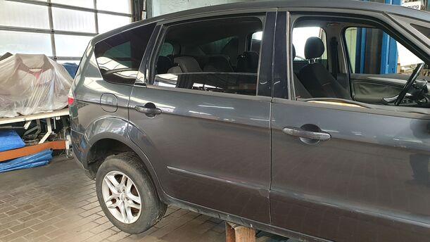 Foto: TÜR HINTEN RECHTS eines Ford S-Max 2.0 TDCi DPF DX (DLX)