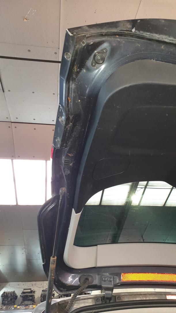 Foto: HECKKLAPPE / HECKDECKEL eines Ford S-Max 2.0 TDCi DPF DX (DLX)