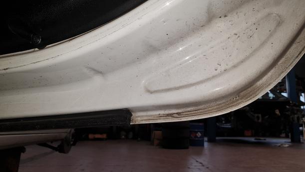 Foto: TÜR HINTEN RECHTS eines Fiat Bravo 1.9 Multijet 8V DPF DX (DLX)