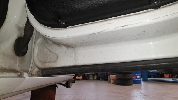 Foto: TÜR HINTEN RECHTS eines Fiat Bravo 1.9 Multijet 8V DPF DX (DLX)