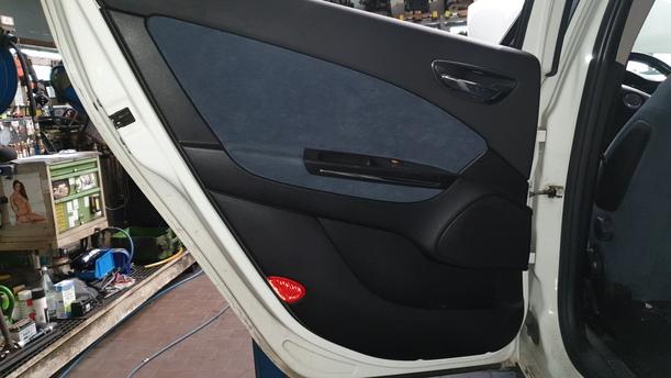 Foto: TÜR HINTEN LINKS eines Fiat Bravo 1.9 Multijet 8V DPF DX (DLX)