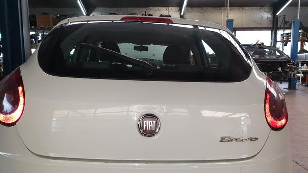 Foto: HECKKLAPPE / HECKDECKEL eines Fiat Bravo 1.9 Multijet 8V DPF DX (DLX)