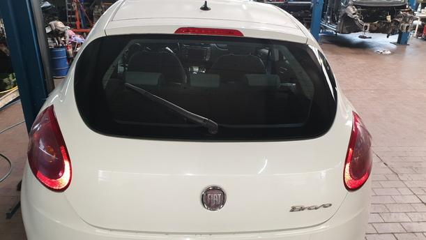 Foto: HECKKLAPPE / HECKDECKEL eines Fiat Bravo 1.9 Multijet 8V DPF DX (DLX)