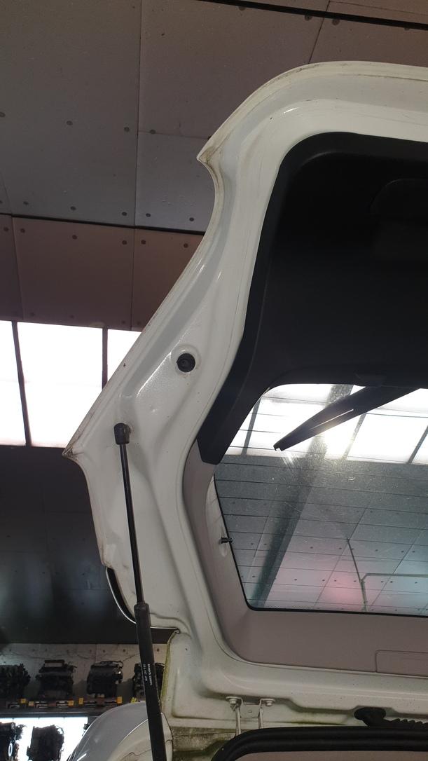 Foto: HECKKLAPPE / HECKDECKEL eines Fiat Bravo 1.9 Multijet 8V DPF DX (DLX)