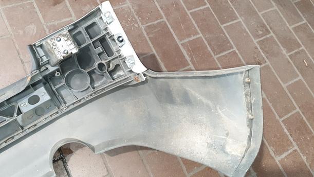 Foto: STOSSFÄNGER / STOßSTANGE HINTEN eines Audi A4 Avant 1.6 DX (DLX)