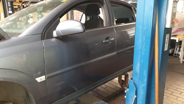 Foto: TÜR VORNE LINKS eines Opel Vectra 1.9 CDTI DX (DLX)