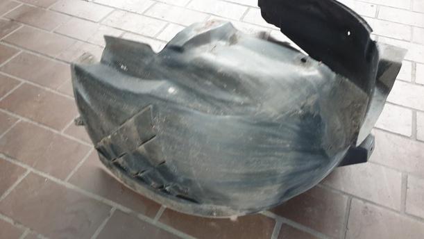 Foto: RADHAUSSCHALE / INNENKOTFLÜGEL VORNE LINKS eines Opel Vectra 1.9 CDTI DX (DLX)