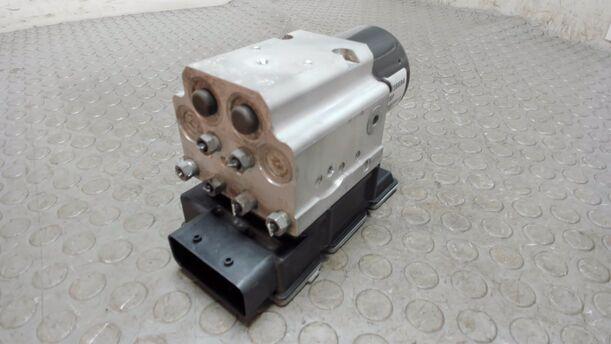Foto: HAUPTBREMSAGGREGAT ABS eines Opel Vectra 1.9 CDTI SR