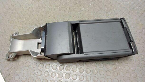 Foto: MITTELARMLEHNE eines Opel Vectra 1.9 CDTI SR