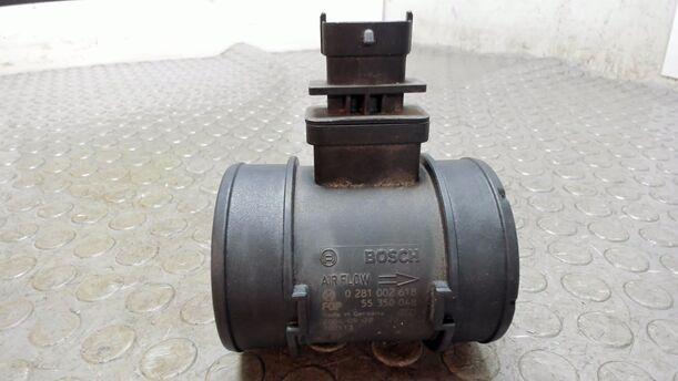 Foto: LUFTMASSENMESSER BOSCH eines Opel Vectra 1.9 CDTI SR