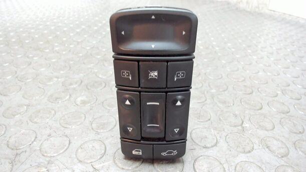 Foto: FENSTERHEBERSCHALTER VORNE LINKS eines Opel Vectra 1.9 CDTI SR