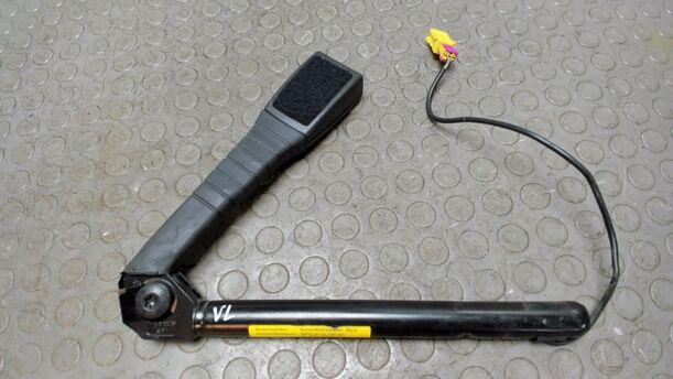 Foto: GURTSTRAFFER VORNE LINKS eines Opel Vectra 1.9 CDTI SR