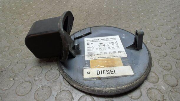 Foto: TANKKLAPPE / TANKDECKEL eines Opel Vectra 1.9 CDTI SR