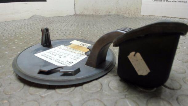Foto: TANKKLAPPE / TANKDECKEL eines Opel Vectra 1.9 CDTI SR