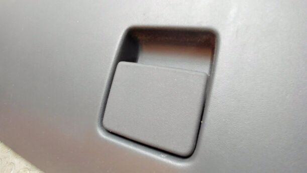 Foto: HANDSCHUHFACH eines Opel Vectra 1.9 CDTI SX