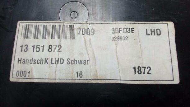 Foto: HANDSCHUHFACH eines Opel Vectra 1.9 CDTI SX