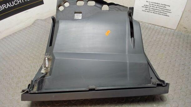 Foto: HANDSCHUHFACH eines Opel Vectra 1.9 CDTI SX