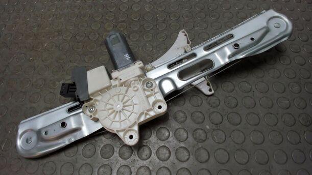 Foto: FENSTERHEBER HINTEN LINKS ELEKTRISCH eines Opel Vectra 1.9 CDTI SX