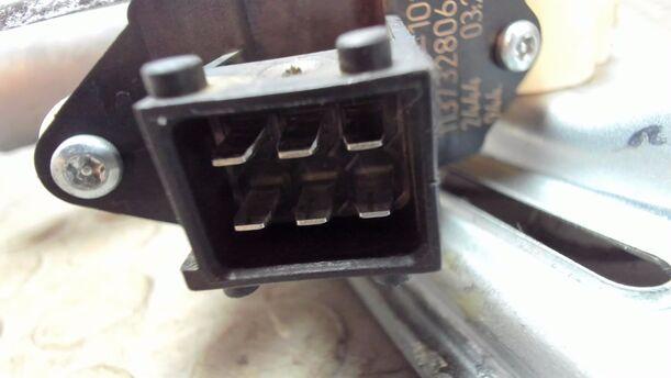 Foto: FENSTERHEBER HINTEN LINKS ELEKTRISCH eines Opel Vectra 1.9 CDTI SX