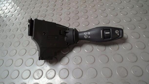Foto: SCHEIBENWISCHERSCHALTER eines Ford Fiesta 1.6 TDCi SX