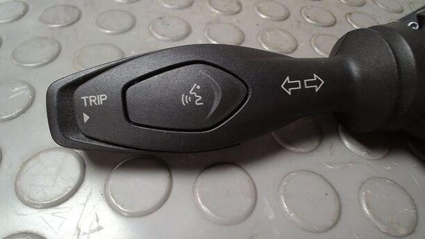 Foto: BLINKERSCHALTER/ LENKSTOCKSCHALTER eines Ford Fiesta 1.6 TDCi SX