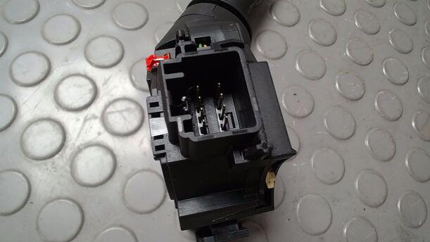Foto: BLINKERSCHALTER/ LENKSTOCKSCHALTER eines Ford Fiesta 1.6 TDCi SX