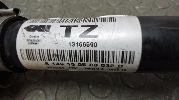 Foto: ANTRIEBSWELLE LINKS ( SCHALTGETRIEBE ) eines Opel Vectra 1.9 CDTI SX