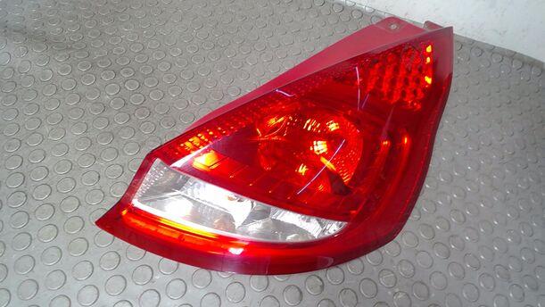 Foto: HECKLEUCHTE/ RÜCKLEUCHTE RECHTS eines Ford Fiesta 1.6 TDCi SX