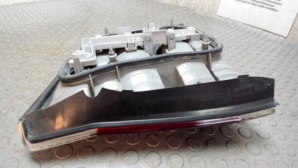 Foto: HECKLEUCHTE / RÜCKLICHT LINKS eines Opel Vectra 1.9 CDTI SX