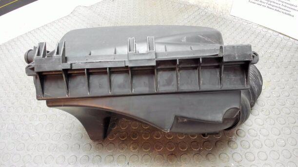 Foto: LUFTFILTERKASTEN eines Opel Vectra 1.9 CDTI SX