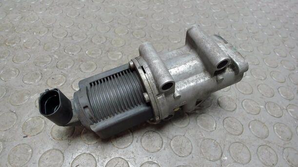 Foto: ABGASRÜCKFÜHRUNGSVENTIL AGR eines Opel Vectra 1.9 CDTI SX