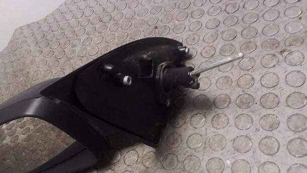 Foto: AUSSENSPIEGEL MECH. INNENVERSTELLBAR LINKS eines Opel Corsa 1.3 CDTI SX