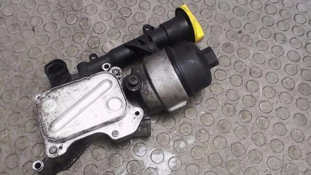 Foto: ÖLFILTERGEHÄUSE eines Opel Corsa 1.3 CDTI SX