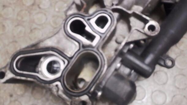 Foto: ÖLFILTERGEHÄUSE eines Opel Corsa 1.3 CDTI SX