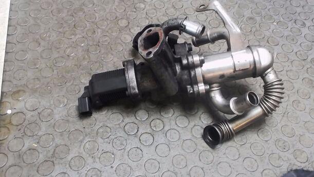 Foto: ABGASRÜCKFÜHRUNGSVENTIL eines Opel Corsa 1.3 CDTI SX