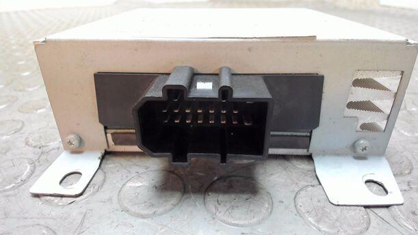 Foto: VERSTÄRKER / AMPLIFIER eines Audi A4 Avant 1.6 SX