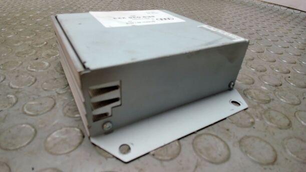 Foto: VERSTÄRKER / AMPLIFIER eines Audi A4 Avant 1.6 SX