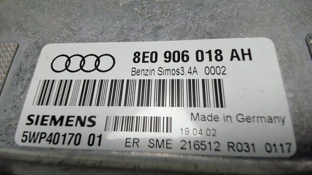 Foto: STEUERGERÄT EINSPRITZUNG / MOTORSTEUERGERÄT eines Audi A4 Avant 1.6 SX