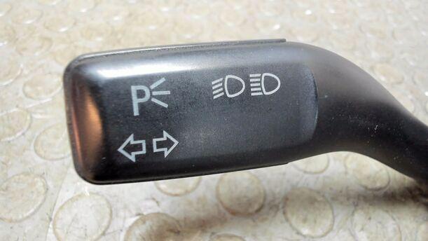 Foto: BLINKERSCHALTER / KOMBISCHALTER eines Audi A4 Avant 1.6 SX