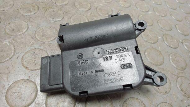 Foto: STELLMOTOR DEFROSTER eines Audi A4 Avant 1.6 SX
