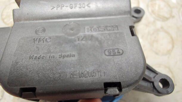Foto: STELLMOTOR STAUDRUCKKLAPPE eines Audi A4 Avant 1.6 SX